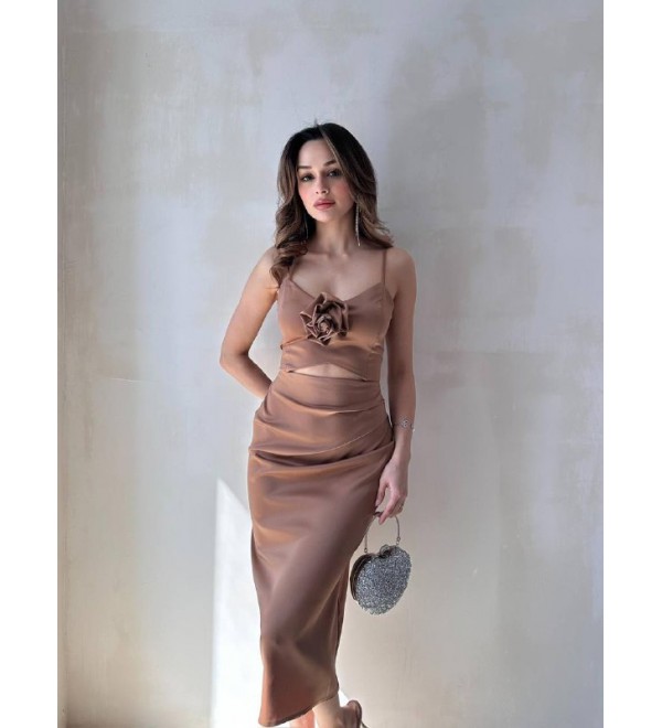213913 KAHVE ELBİSE SATEN
