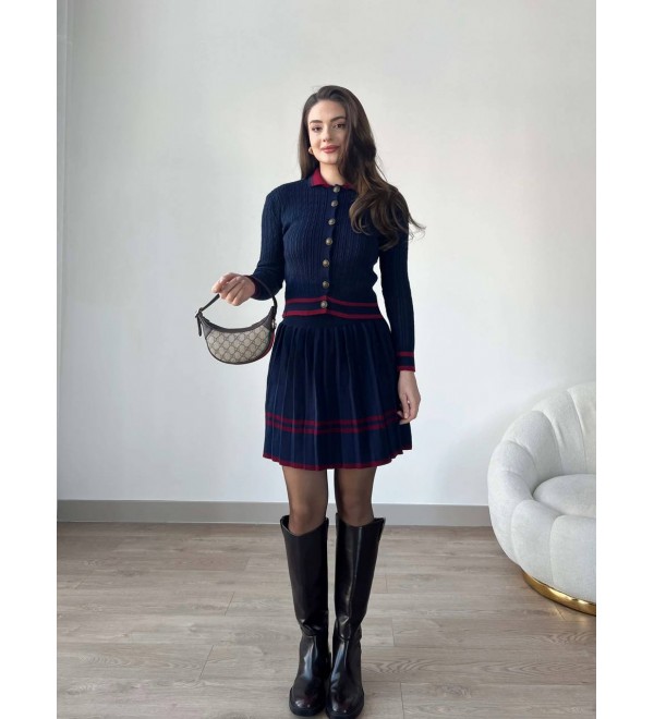 214379 RENKLİ TAKIM TRİKO